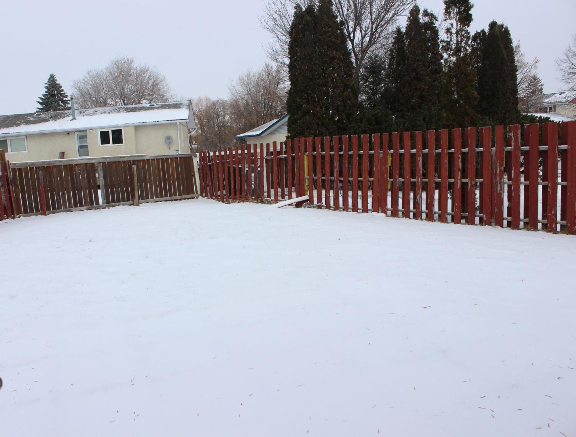 Away From - 6 Bedroom Fantastic Winnipeg