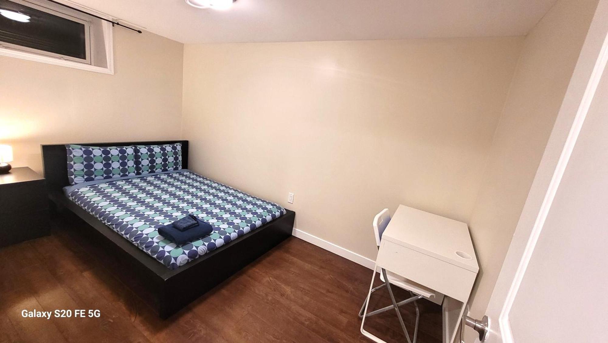 Away From - 6 Bedroom Fantastic Winnipeg